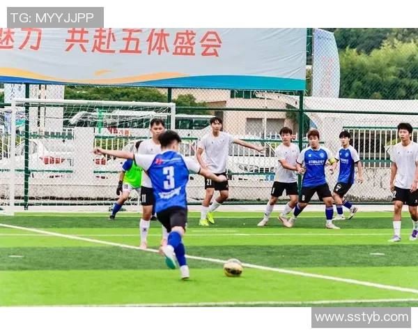 武汉足球队的团队协作揭秘:如何在绿茵场上铸就胜利传奇 武汉足球队的团队协作揭秘:如何在绿茵场上铸就胜利传奇