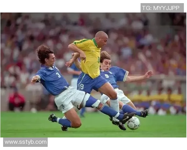 足球明星频频冲动打人事件合集精彩瞬间回顾